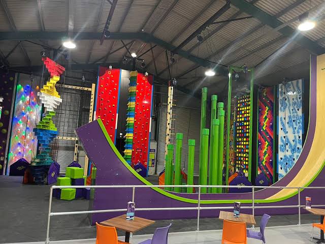 Climbing (indoors) - Clip 'n Climb